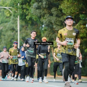 Runner Photo 6878027