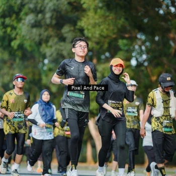 Runner Photo 6878035