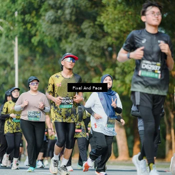 Runner Photo 6878051