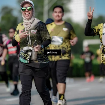 Runner Photo 6878071