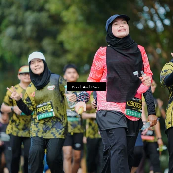 Runner Photo 6878101