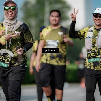 Runner Photo 6878104