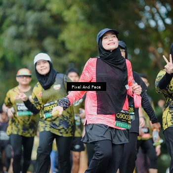 Runner Photo 6878105