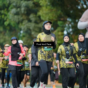 Runner Photo 6878112