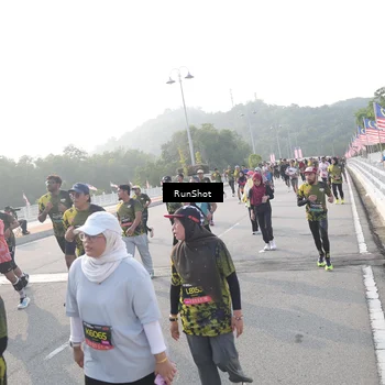 Runner Photo 6878142