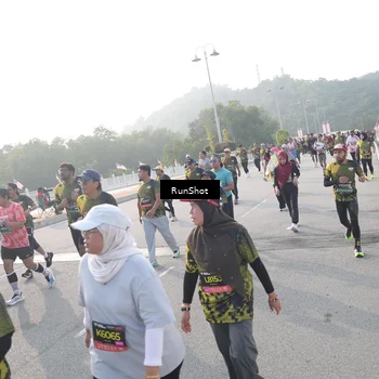 Runner Photo 6878160