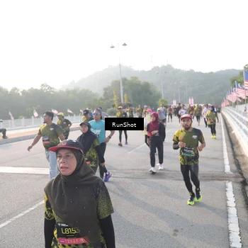 Runner Photo 6878161