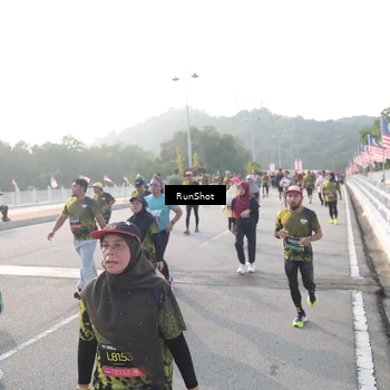 Runner Photo 6878163