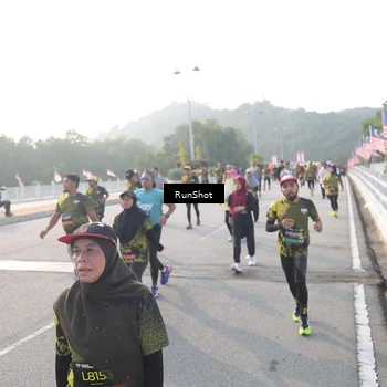 Runner Photo 6878168