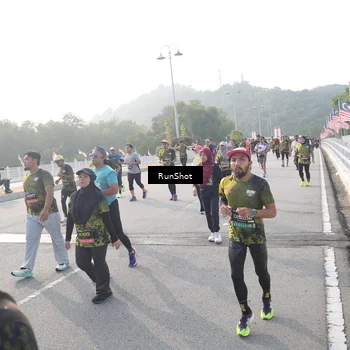 Runner Photo 6878169