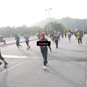 Runner Photo 6878203