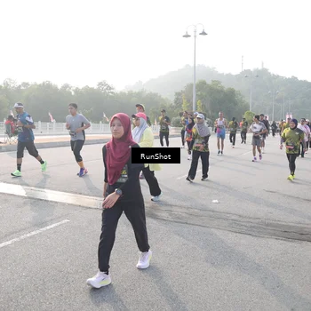 Runner Photo 6878214