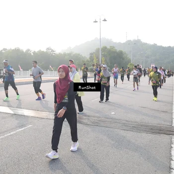 Runner Photo 6878219