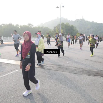Runner Photo 6878220