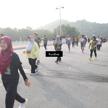 Runner Photo 6878230
