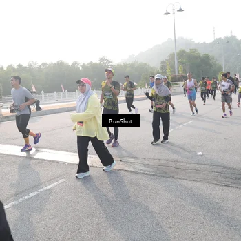 Runner Photo 6878248