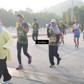 Runner Photo 6878249
