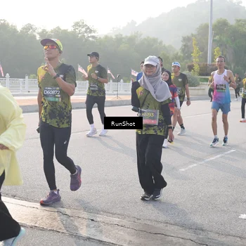 Runner Photo 6878253