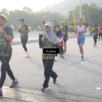 Runner Photo 6878256