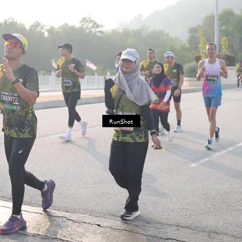 Runner Photo 6878269
