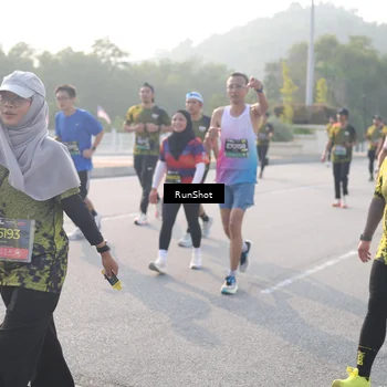 Runner Photo 6878286