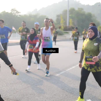 Runner Photo 6878290