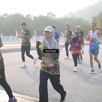 Runner Photo 6878299