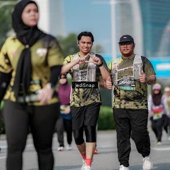 Runner Photo 6878336