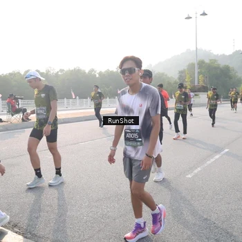 Runner Photo 6878337