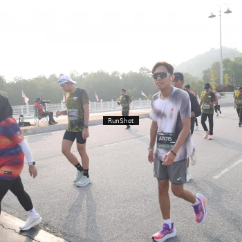 Runner Photo 6878346
