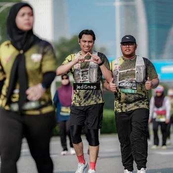 Runner Photo 6878348