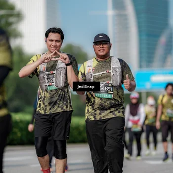 Runner Photo 6878395