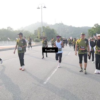 Runner Photo 6878413