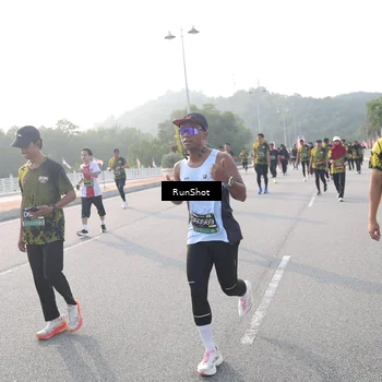 Runner Photo 6878445