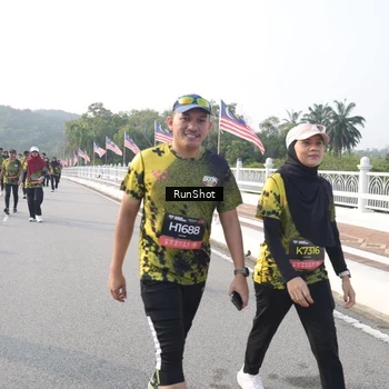 Runner Photo 6878451