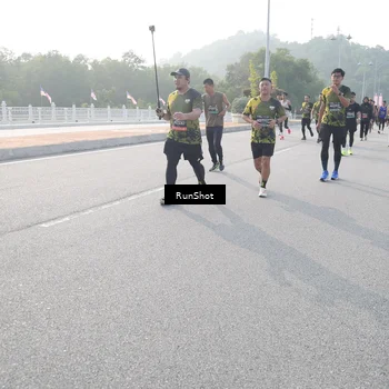 Runner Photo 6878473