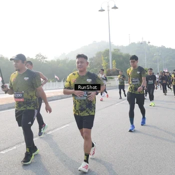 Runner Photo 6878498