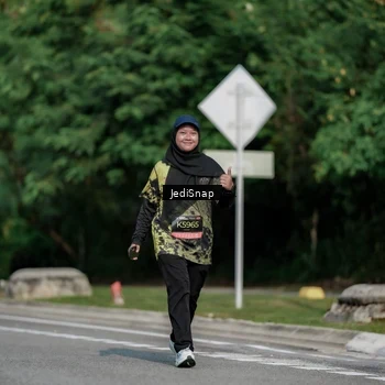 Runner Photo 6878500