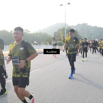 Runner Photo 6878519