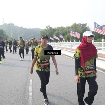 Runner Photo 6878550