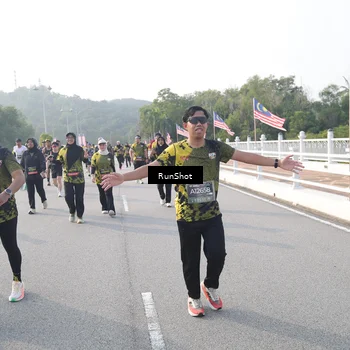 Runner Photo 6878574