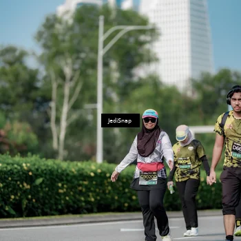Runner Photo 6878577