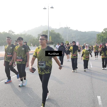 Runner Photo 6878583