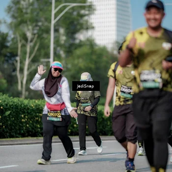 Runner Photo 6878599