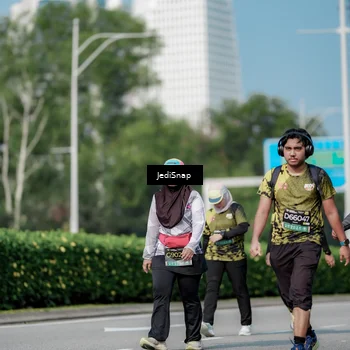 Runner Photo 6878635