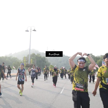 Runner Photo 6878666