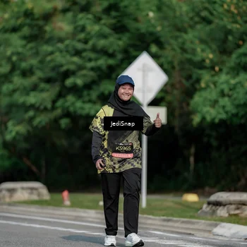 Runner Photo 6878680