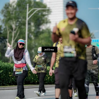 Runner Photo 6878682