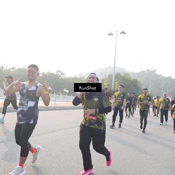 Runner Photo 6878715