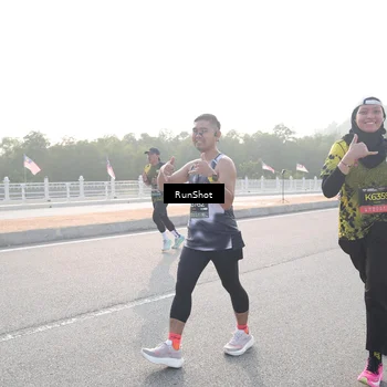 Runner Photo 6878717
